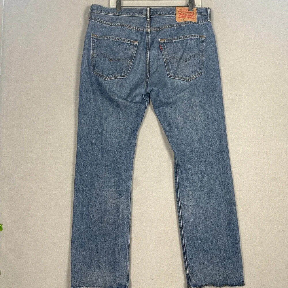 Levi's 501 Jeans Mens 35x30 Blue Button Fly Straight Leg EUC